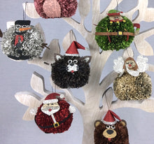 Load image into Gallery viewer, 5730 Pom pom hats crop