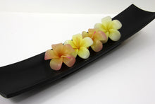Load image into Gallery viewer, Frangipani Candles 12 x 6cm
