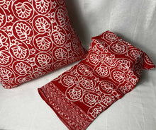 Load image into Gallery viewer, Batik Throw - Red